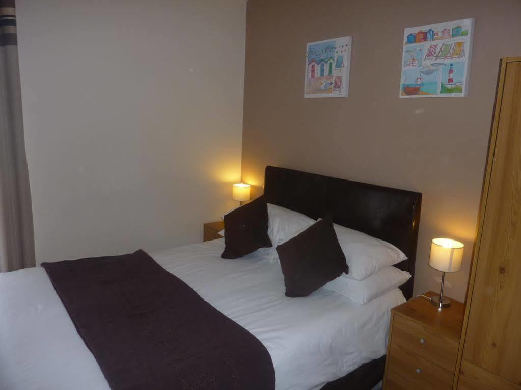 Willows 3*